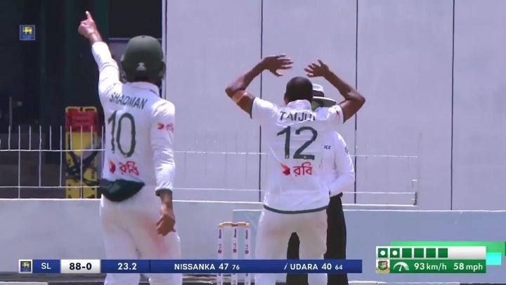 Wicket! Superb Review By Bangladesh, Udara Has To Walk Back