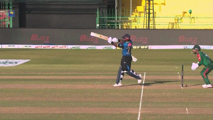 Six! Asalanka Powers It Huge Into The Crowd