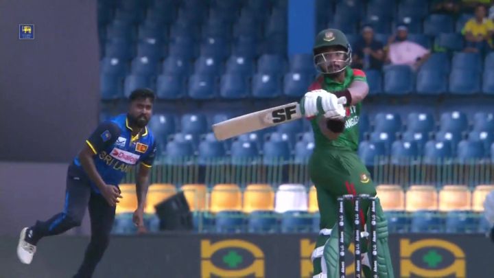 Four! Emon's Bottom Edge Screams Past The Keeper