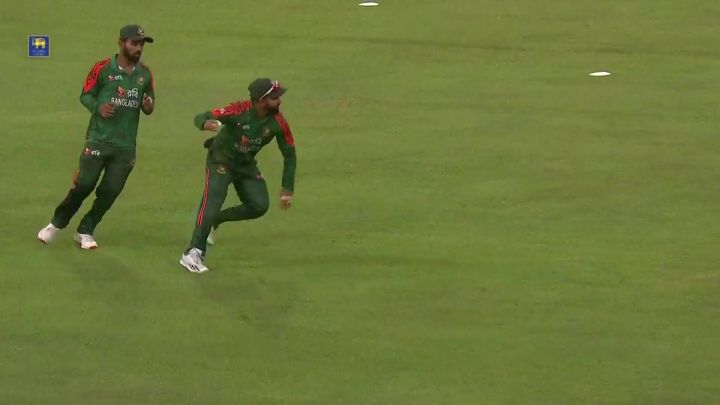 Wicket! Another One Bites The Dust As Wellalage Departs