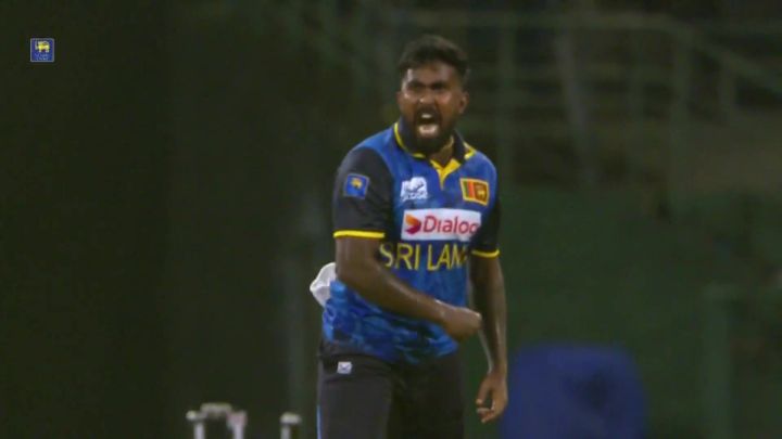 Wicket! Fernando Has The Last Laugh, Jaker Heads Back