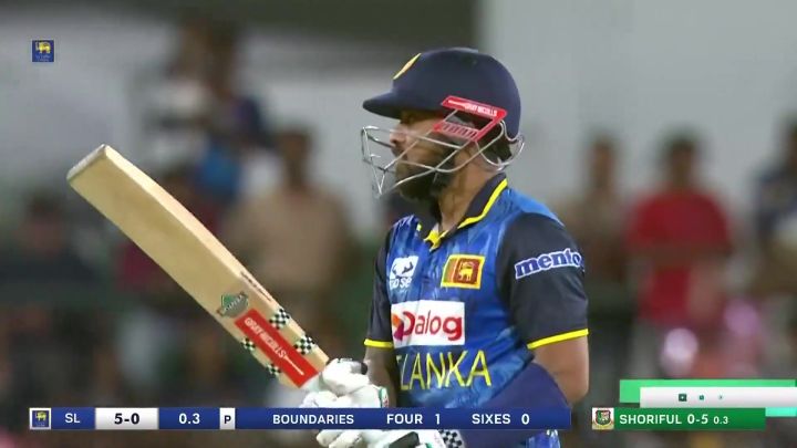 Four! Mendis Begins The Chase With A Boundary