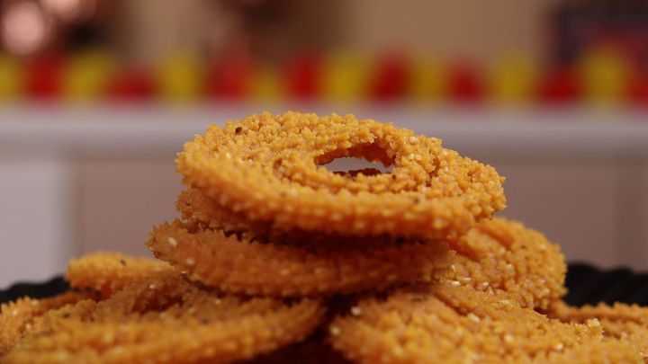 Rava Chakli
