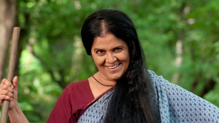 Tu Manushya Rupat Rahtes