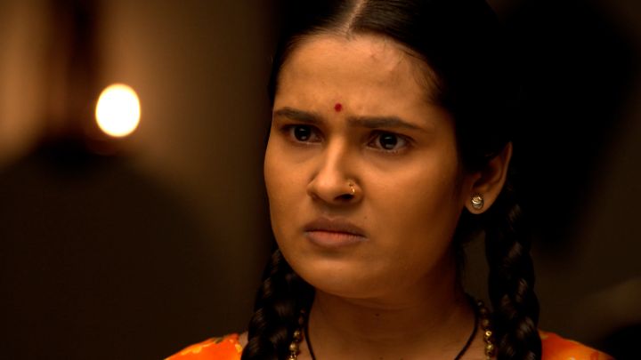 Sulakshana Attempts To Interrupt Charpatinath's Meditation