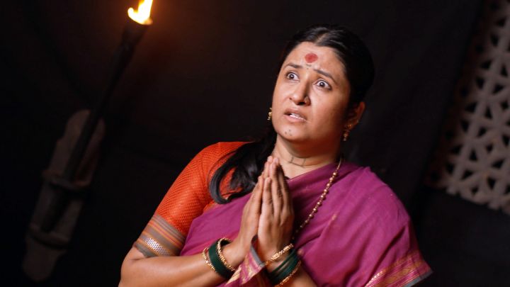 The Naths Arrive To Protect Sau