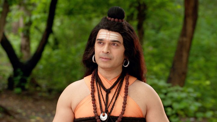 Anjan Aai Loses Her Calm