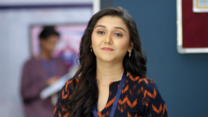 Lath Khaiye Aur Holi Manaiye