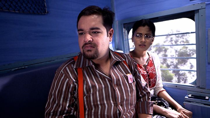 CID In Train - Part 1