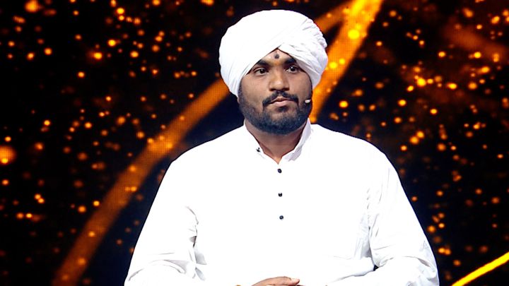 Kirtanaat Ishwar Naachto