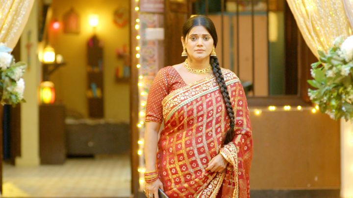 Jugal Ke Naam Ki Mehendi