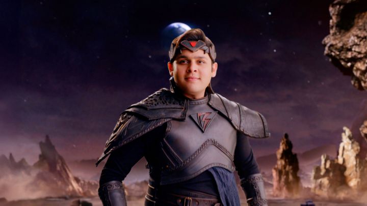 Vivaal Falls Down The Staircase