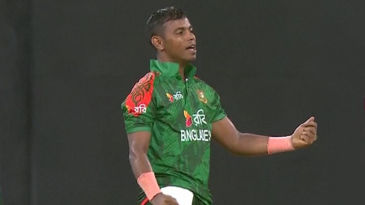 Tanvir’s 5/39 Stuns SL