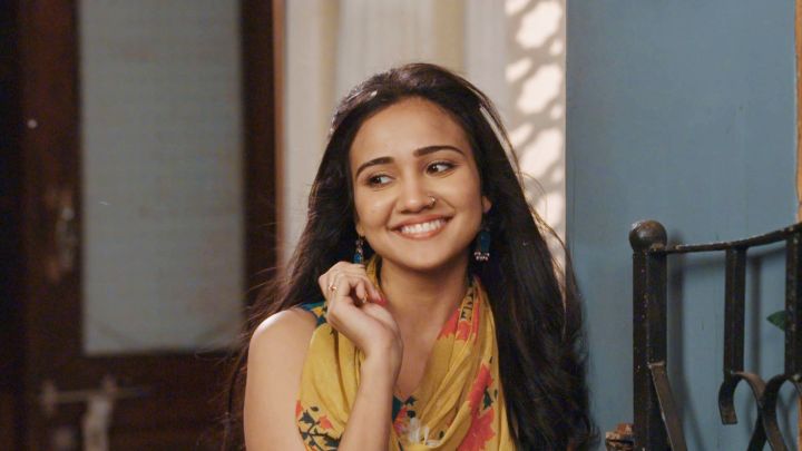 Mr Majnu Calls Kairi