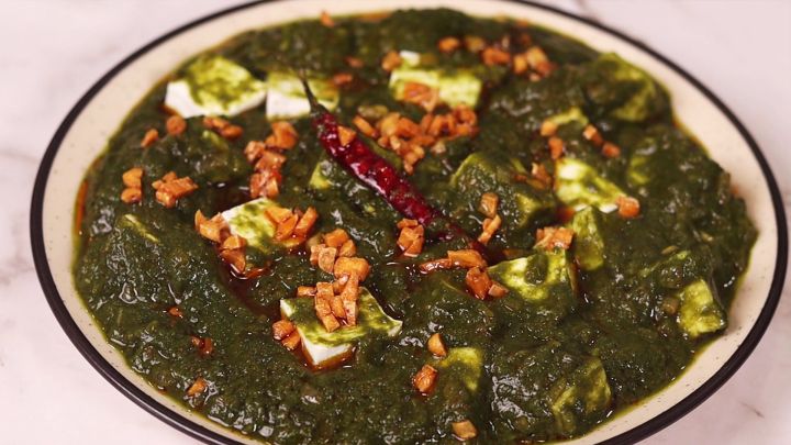 Restaurant Style Lahsuni Palak Paneer