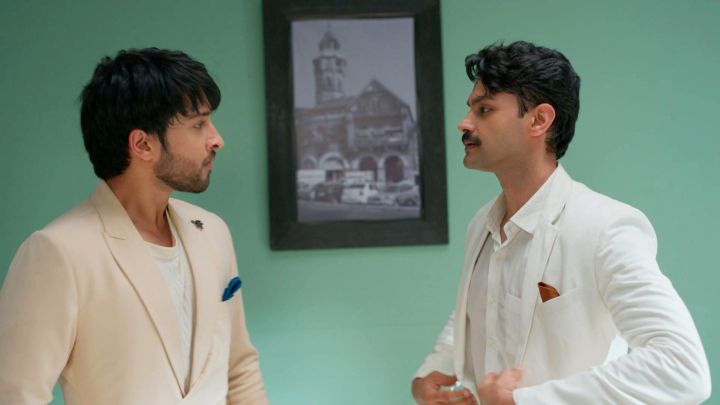 Sanjay And Virat Get Into A Fight