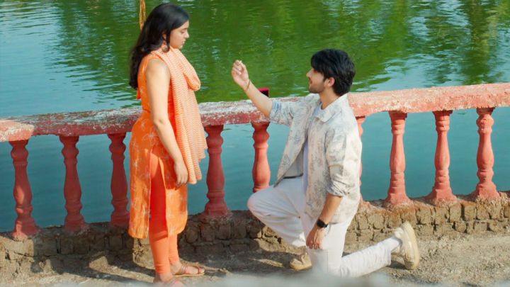 Virat Proposes To Anvita