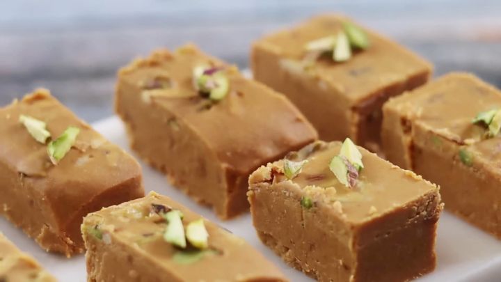 Rava Besan Barfi