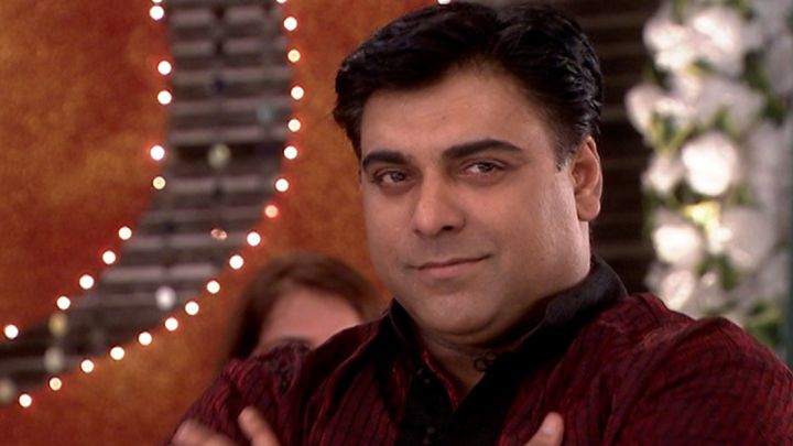 Rishabh Kapoor Surprises The Family