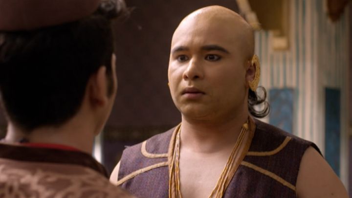 Chand Mohar Starts To Glow