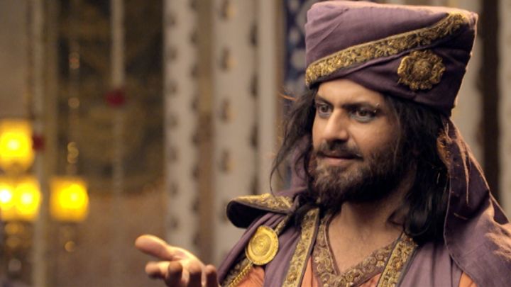 Yasmine Stands Up For Rukhsar