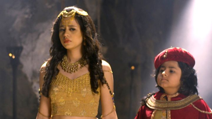 Yasmine Turns Into A Rose