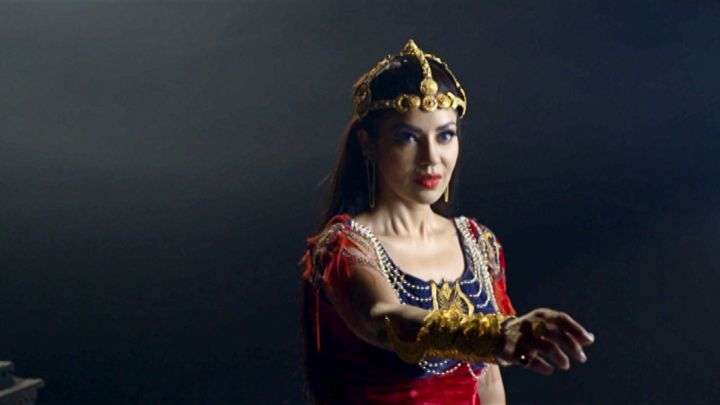 The Transfer Of The Knife