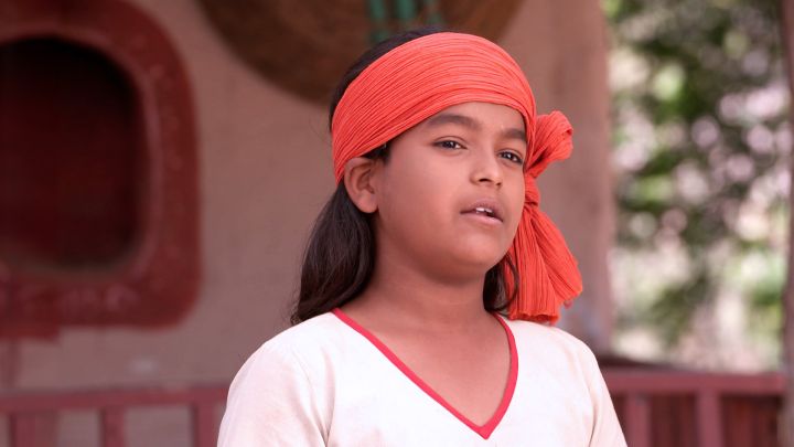 Three Of The Naths Arrive To Meet Manik