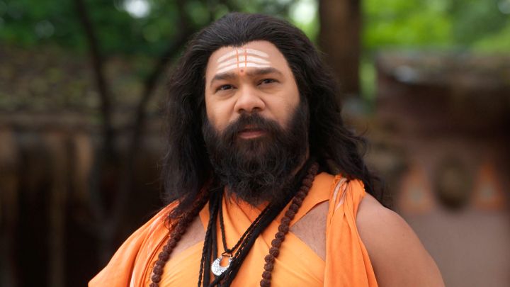 The Naths Arrive To See Charpatinath