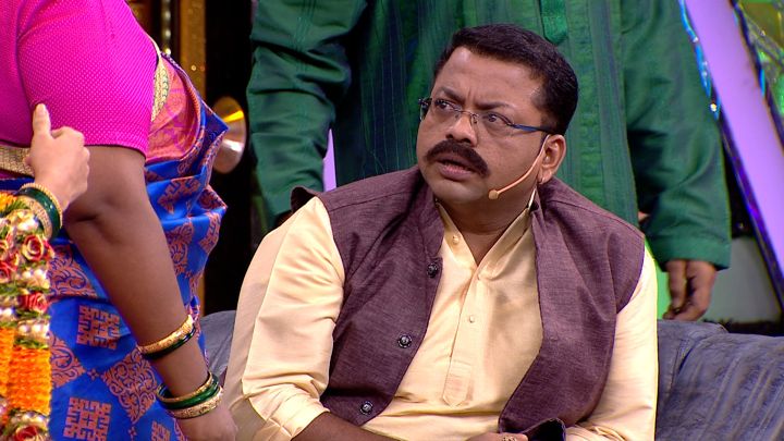 Navavadhucha Gruhapravesh