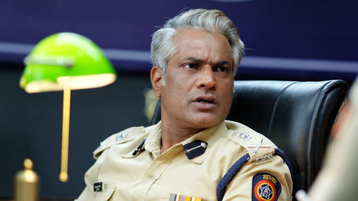 Rajesh Meets Vivaan In Secret