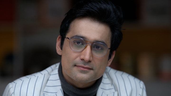 Rajesh Ki Naukri Khatre Mein