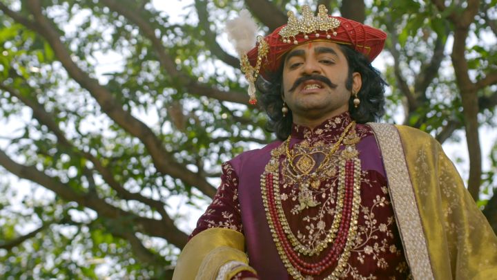 Khanderao Fights Dhanaji