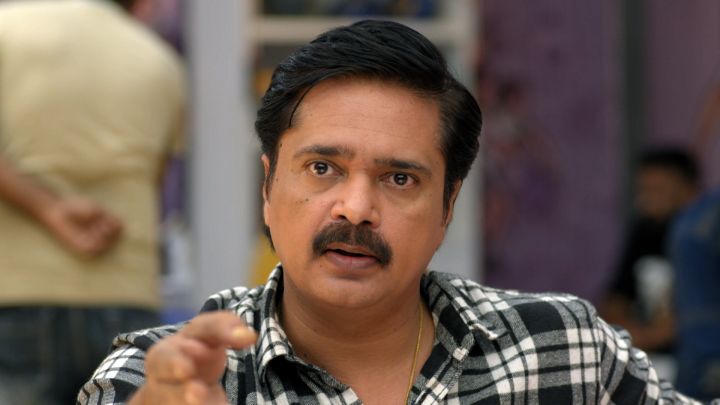 Rajesh Decides To Go To Indore