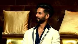 Shahid Kapoor and Mrunal Thakur on the Show